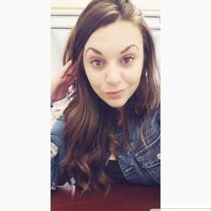 Meet your Posher, Lisa marie